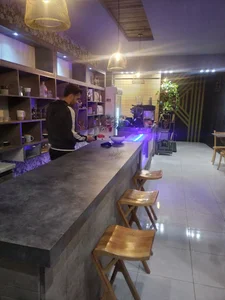کافی شاپ فرحزاد