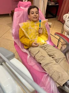 دندانپزشکی شقایق 2