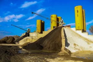 شرکت بتن طوفان راه