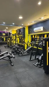 باشگاه بدنسازی موج مثبت 4