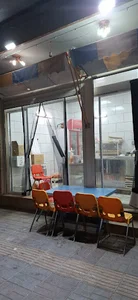 بستنی فروشی عباس خاقانی