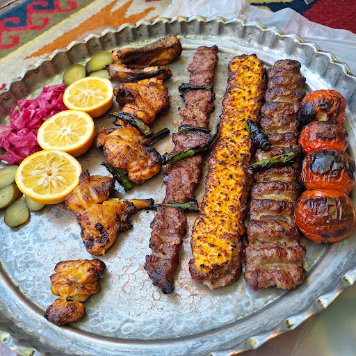 رستوران خانه تاریخی طباطبایی