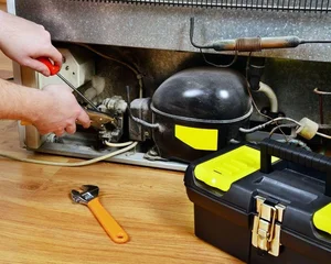 تعمیرات تخصصی انواع یخچال و فریزر در محل 2