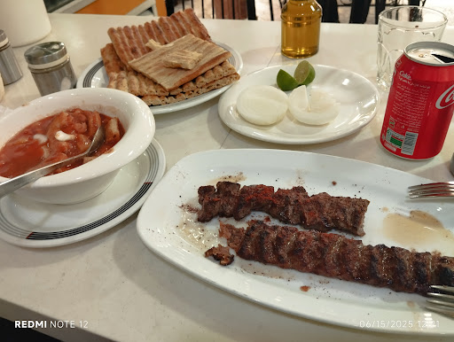 غذاسرای نريمان