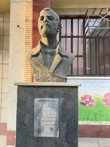 دبیرستان فرزانگان ۳