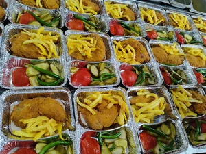 بیرون بر بزرگ شهر غذا