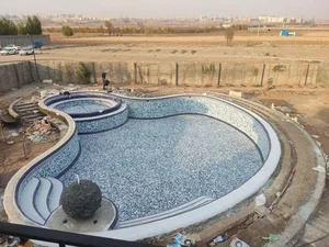 آب بندی و کاشی کاری استخر وسنگ کار 5