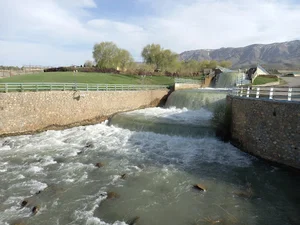 خروجی چشمه لنگان