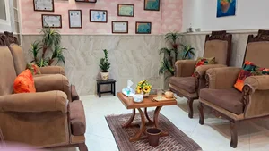 دکتر آمنه حاجی کرم 2
