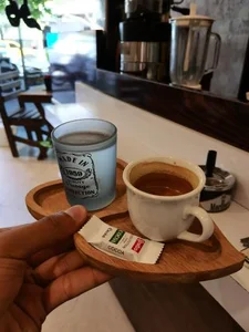 قهوه و آبمیوه تِریا 4