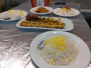 رستوران هفت رنگ پلو