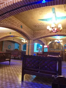 سفره خانه و رستوران سنتی شاخه نبات