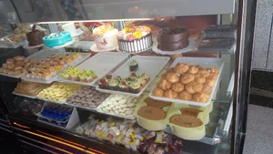 شیرینی سرا بابا بستنی