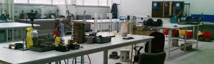 آزمایشگاه مکانیک خاک و مقاومت مصالح پیرامید نقش جهان