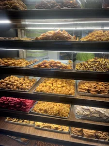 خشکبار و شیرینی شهروز