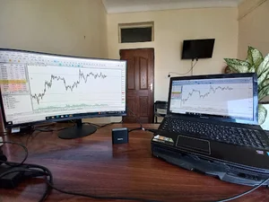 آموزشگاه بازارهای مالی یاس