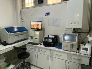 آزمایشگاه تشخیص طبی پویا