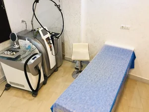 دکتر غزال آقایی ؛ کلینیک پوست ، مو و زیبایی