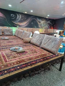 رستوران سنتی و سفره خانه بهار نارنج
