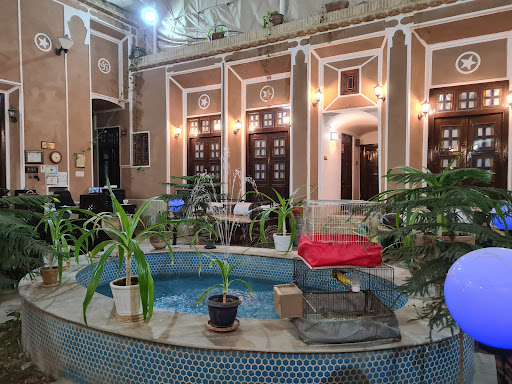 هتل سنتی نقره یزد