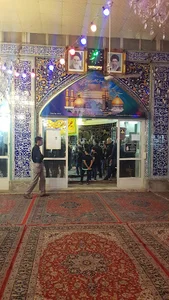 مسجد ایزدخواستی‌ها(یا مسجد قراولخانه)