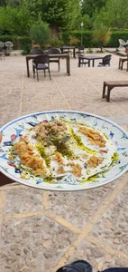 رستوران سنتی زعیم باشی