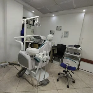 دندانپزشکی دکتر حلاجی