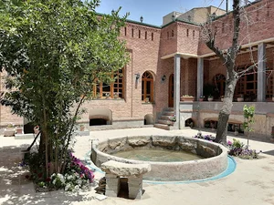 خانه اردیبهشت اودلاجان