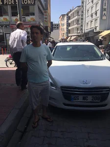 اتو گالری اعتماد دکتر نصیری