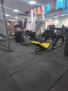 باشگاه بدنسازی امپراطور 5