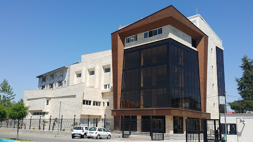 موسسه آموزش عالی احرار رشت
