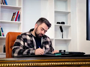 جواد یاسمی