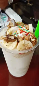بستنی فروشی قصر یخ 2