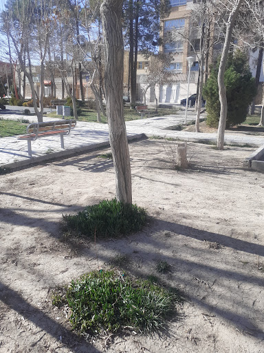 پارک زرین کوب