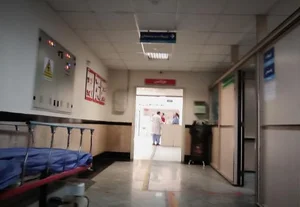 دی کلینیک و زایشگاه 2