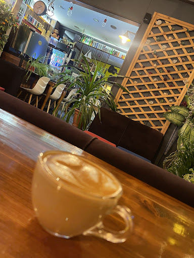کافی شاپ آنی