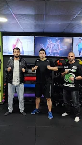 عقاب سرخ انزلی