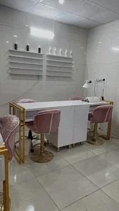 سالن خدمات تخصصی ناخن صورتی_pink nail 3