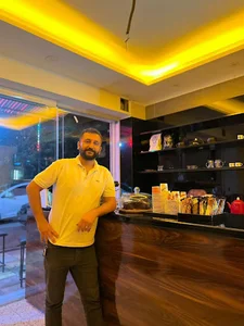 کافی شاپ ماهورا