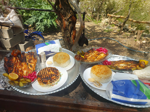 باغ رستوران‌و پرورش ماهی باستانی