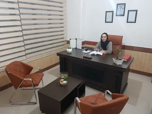 دکتر سارا تقوی متخصص اعصاب و روان