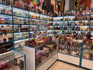 (گالری مانیس( آرایشی پوست مو شال و روسری