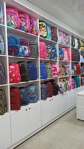 فروشگاه کیف و کوله هیپوفای