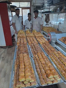 قنادی چهارفصل بامدیریت سلطانی