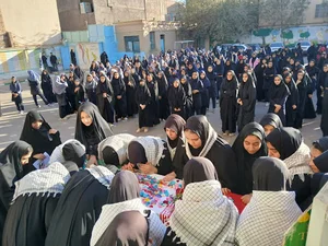 مدرسه راهنمایی دخترانه ایران