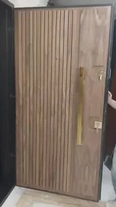 نصب درب در هفت‌حوض 2