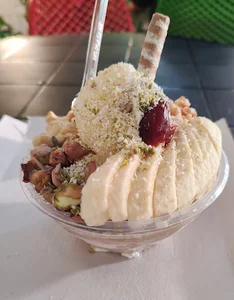 بستنی آوازه