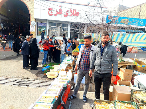 بازار سر پوشیده مهربان