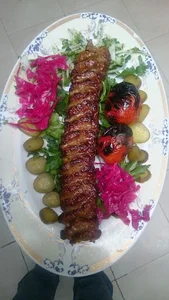 تهیه غذا نیکنامان