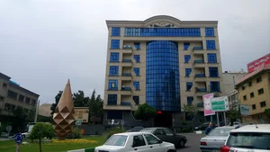 ساختمان پزشکان طلا